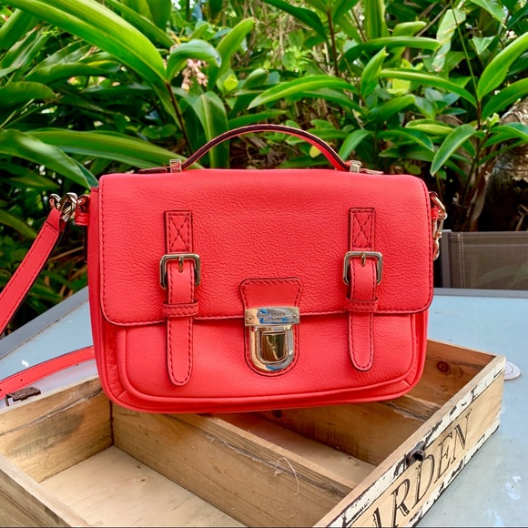 ☑️SOLD☑️KATE SPADE Lola Avenue Lia Crossbody Satch - Picture 2 of 8